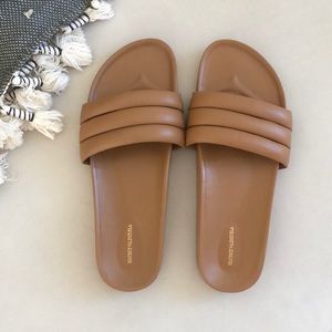 Beatrice Valenzuela Tobacco Sandalia